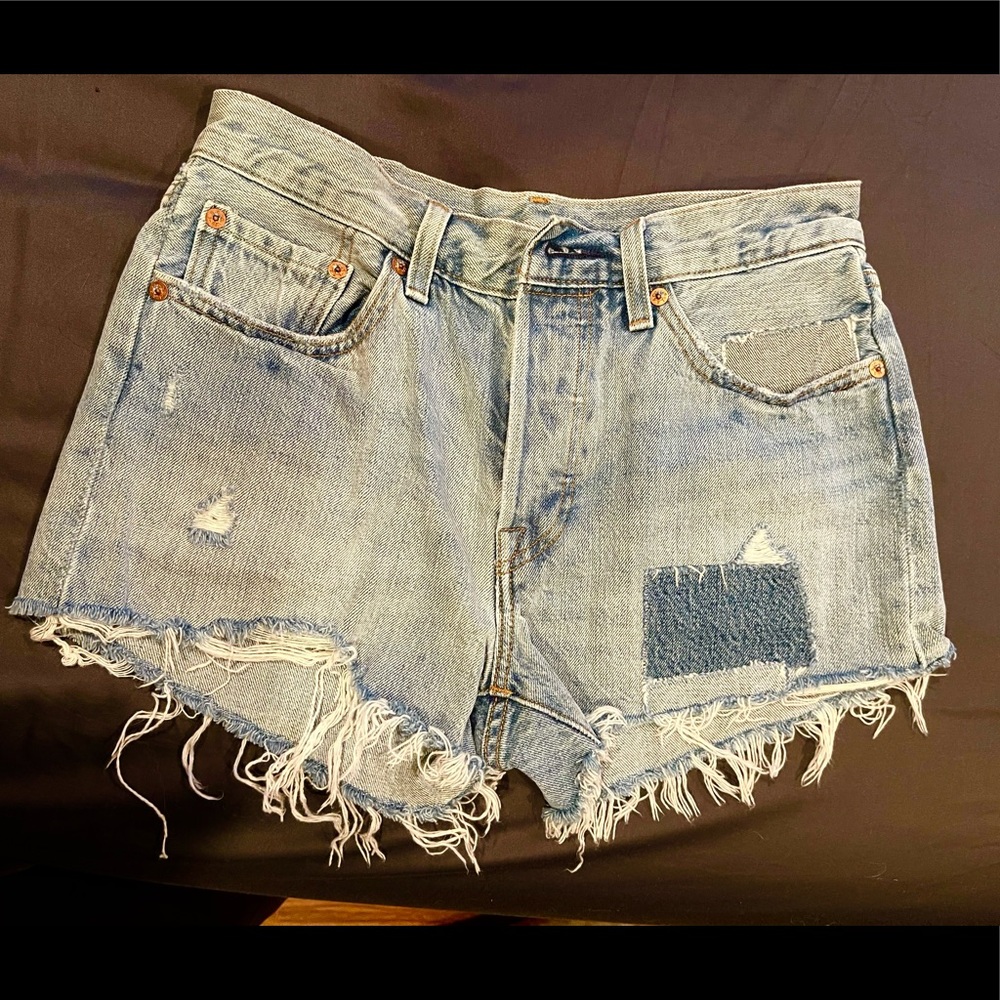 Levi’s 501 cut off shorts